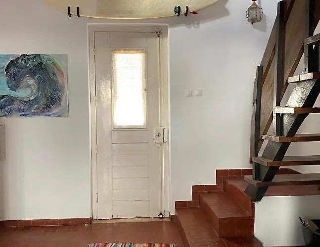 Getwet Surfcamp Ii Hostel Costa de Caparica