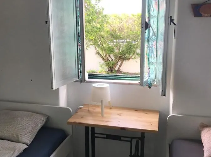 Getwet Surfcamp Ii Hostel Costa de Caparica